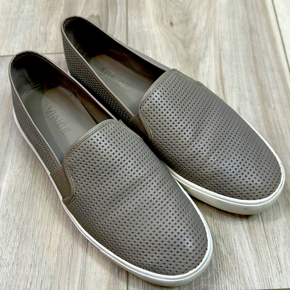 Vince leather Blaire perforated slip on sneakers size 7 - Picture 3 of 4